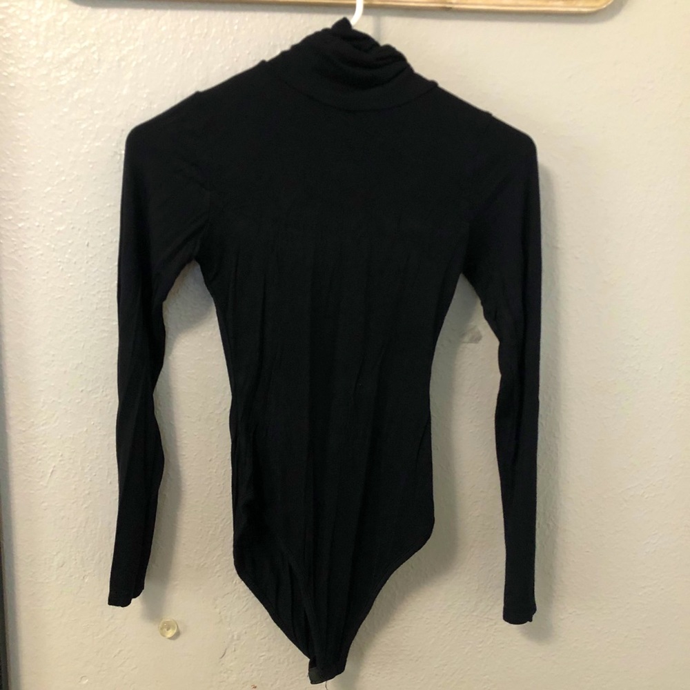 Turtle neck black body suit